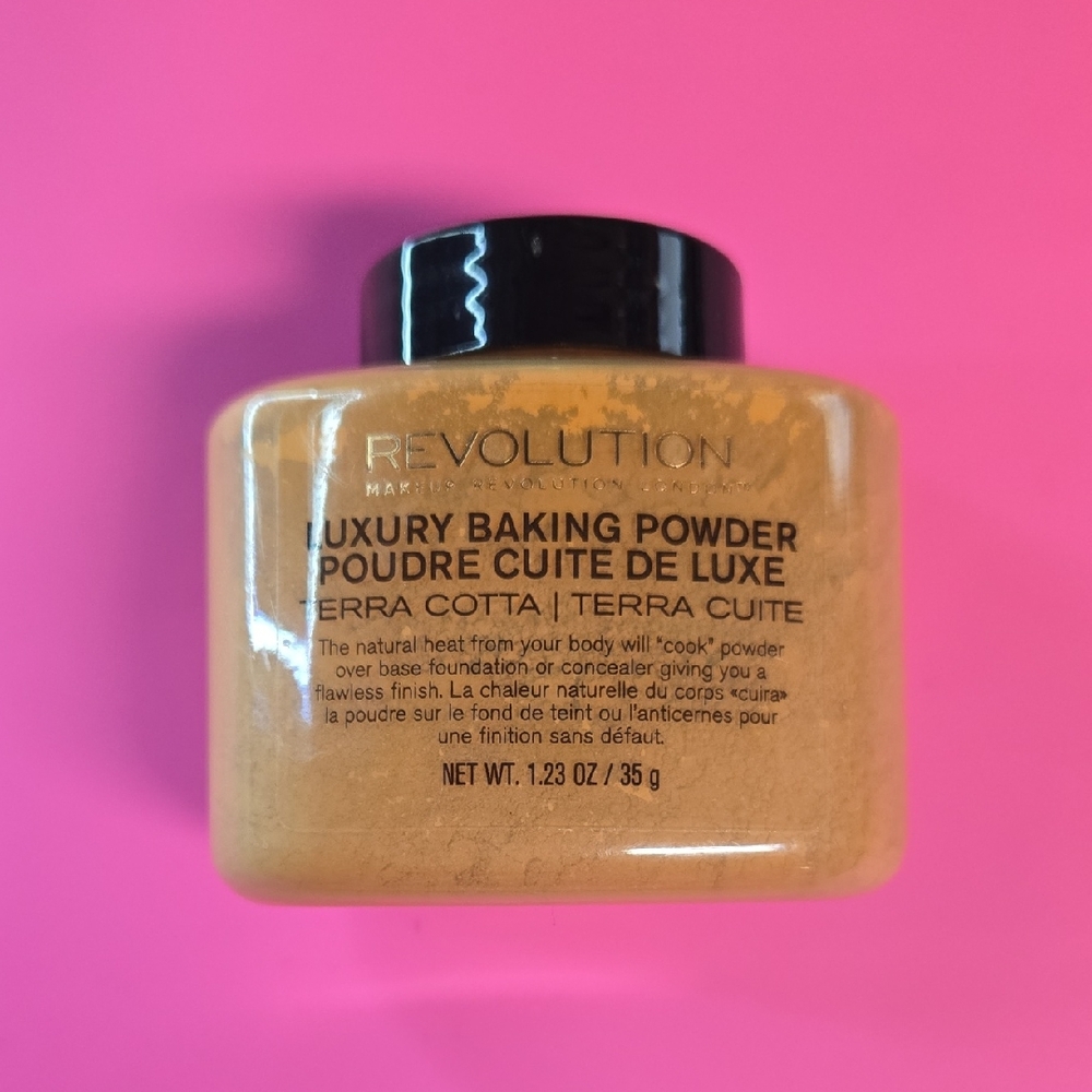 Revolution Terra Cotta Luxury Baking Powder